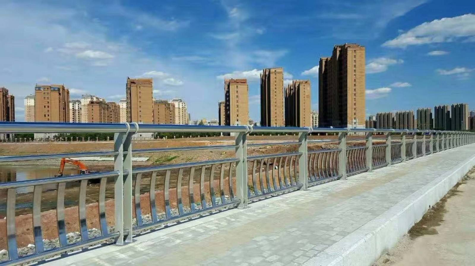 防撞护栏立柱